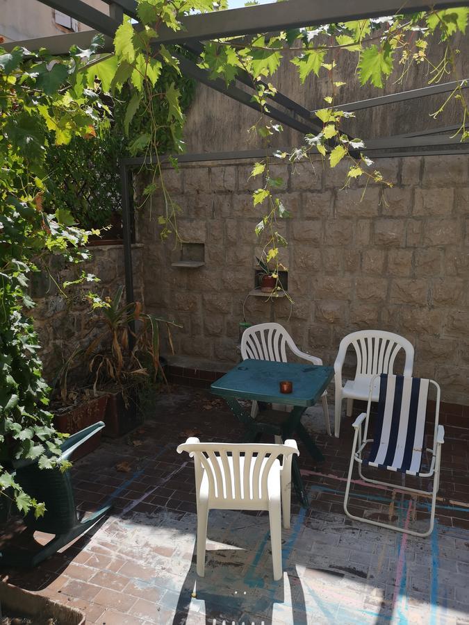 Hostel Michel Будва Екстер'єр фото