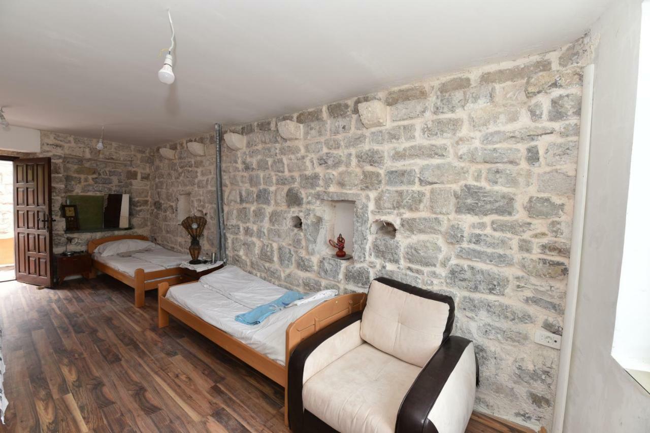 Hostel Michel Будва Екстер'єр фото
