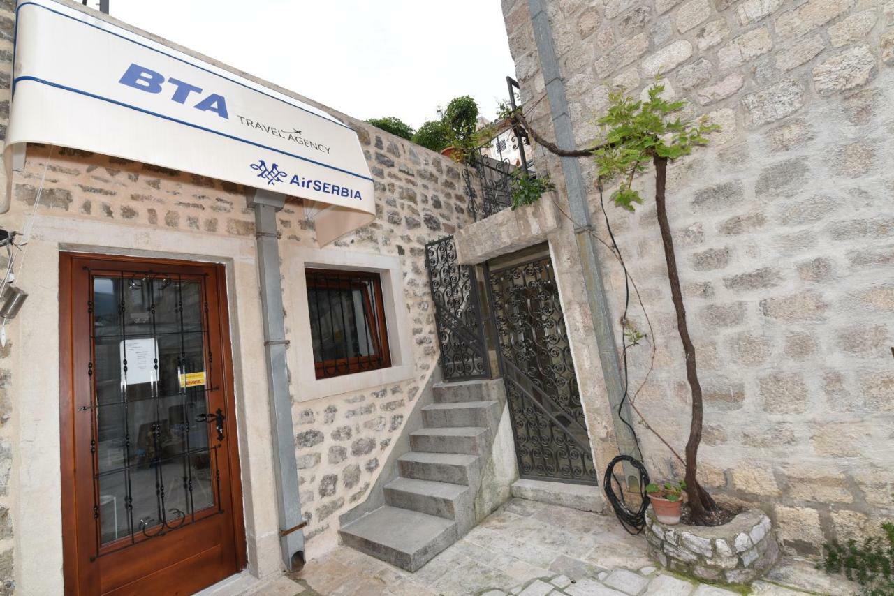 Hostel Michel Будва Екстер'єр фото