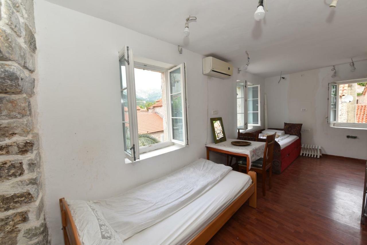 Hostel Michel Будва Екстер'єр фото