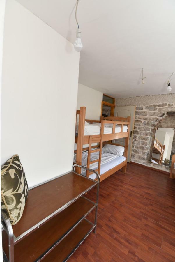 Hostel Michel Будва Екстер'єр фото