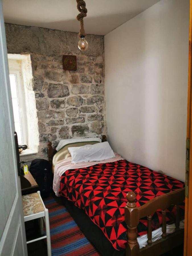 Hostel Michel Будва Екстер'єр фото
